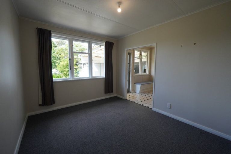 Photo of property in 3 Leicester Street, Terrace End, Palmerston North, 4410