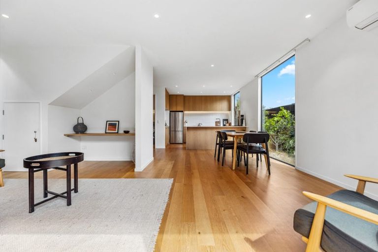 Photo of property in 2/133 Peterborough Street, Christchurch Central, Christchurch, 8013