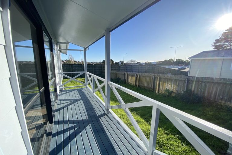 Photo of property in 6/17a Idesia Place, Totara Heights, Auckland, 2105