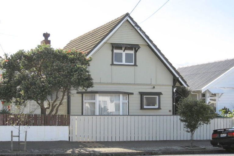 Photo of property in 61 Endeavour Street, Lyall Bay, Wellington, 6022