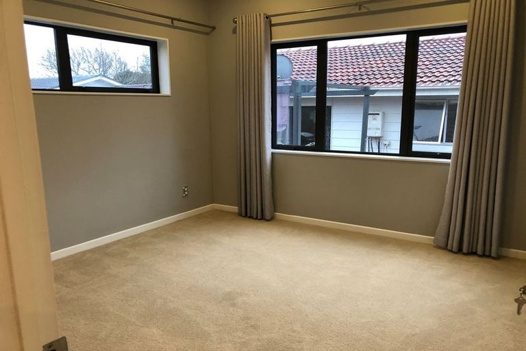 Photo of property in 79 Sunderlands Road, Half Moon Bay, Auckland, 2012