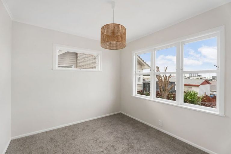Photo of property in 27 Takanini Road, Takanini, 2112
