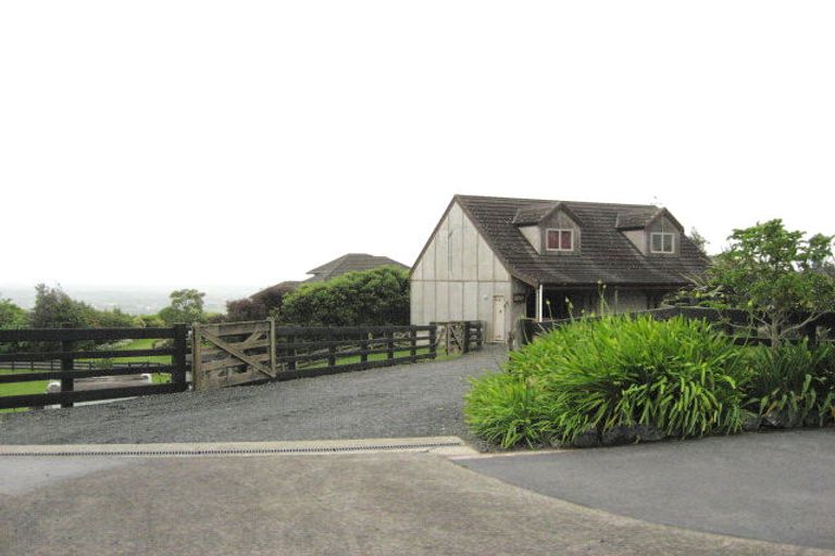 Photo of property in 463 Ponga Road, Opaheke, Papakura, 2584