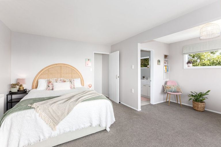 Photo of property in 120a Motuhara Road, Plimmerton, Porirua, 5026