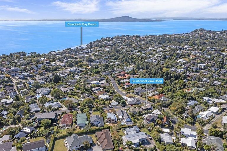 Photo of property in 1/35 Channel View Road, Campbells Bay, Auckland, 0630