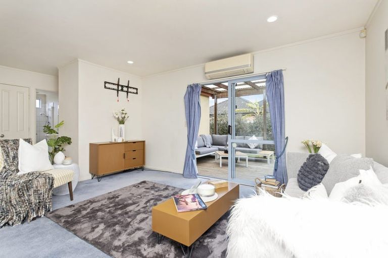 Photo of property in 14 Albizia Avenue, Henderson, Auckland, 0612