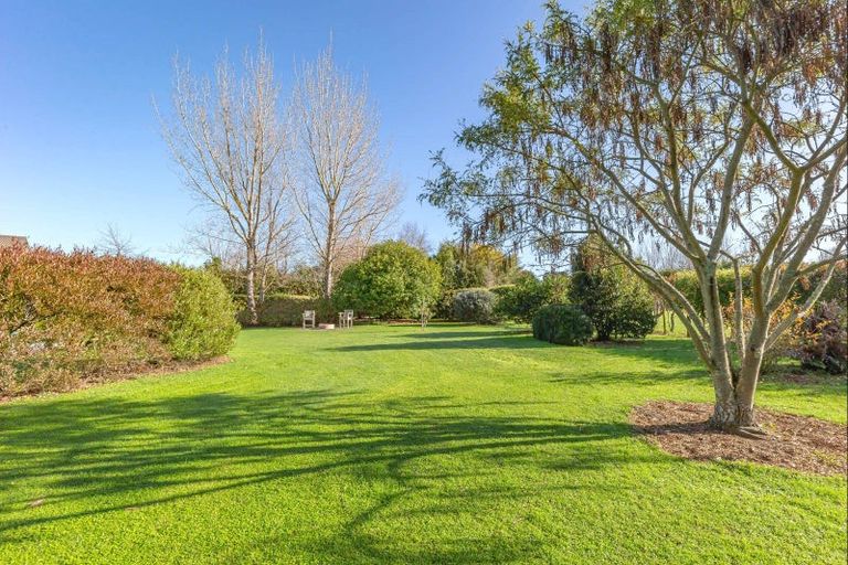 Photo of property in 84 Muhunoa West Road, Ohau, Levin, 5570