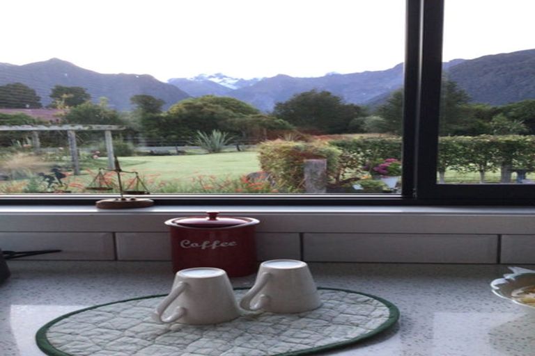 Photo of property in 2 Williams Drive, Fox Glacier, 7886