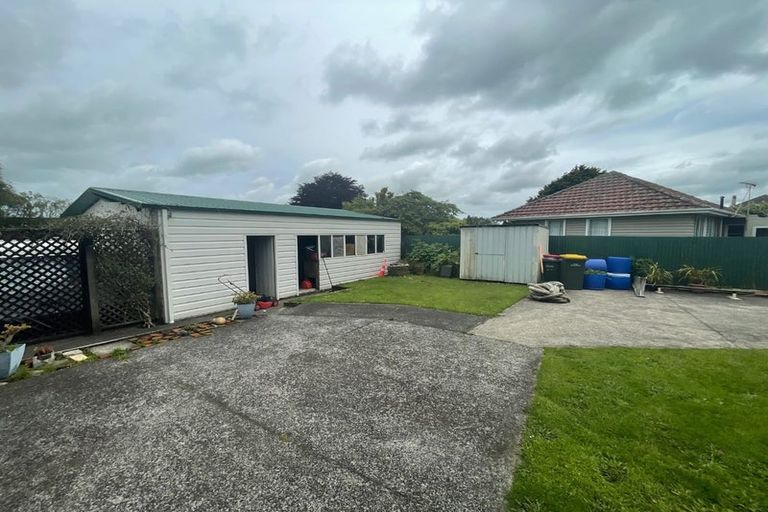 Photo of property in 1 Konini Street, Inglewood, 4330