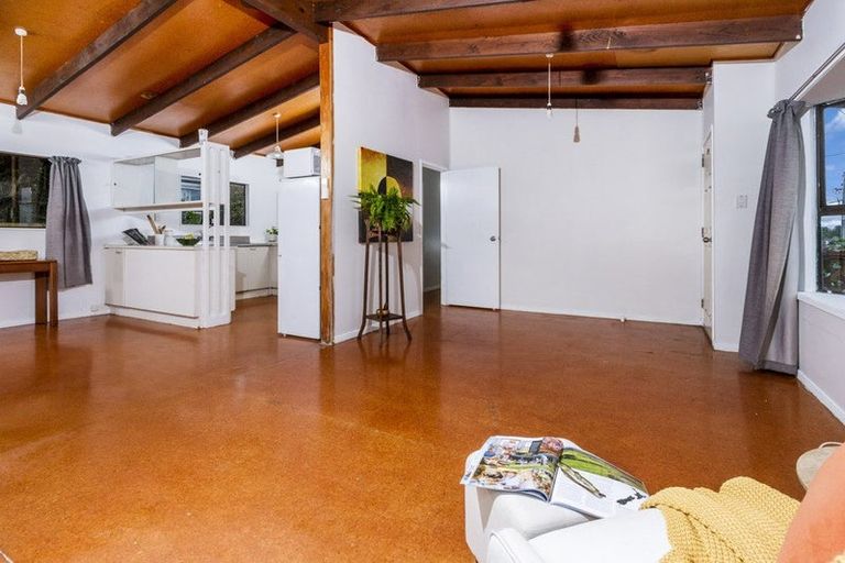 Photo of property in 1/65 Stanley Road, Glenfield, Auckland, 0629