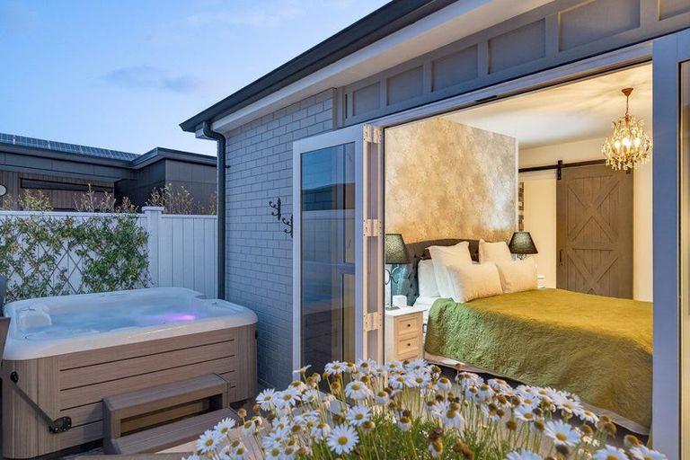 Photo of property in 10 Mollisia Lane, Papamoa Beach, Papamoa, 3118