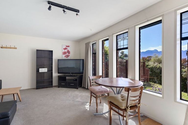 Photo of property in 10 Moss Lane, Sunshine Bay, Queenstown, 9300