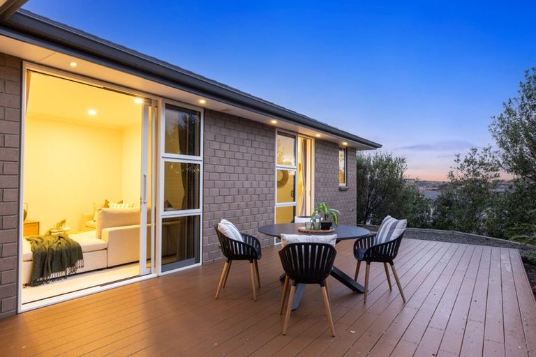 Photo of property in 11 Ian Gordon Lane, Orewa, 0931
