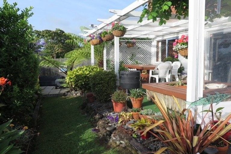 Photo of property in 51 Spence Road, Henderson, Auckland, 0612