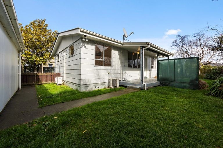 Photo of property in 1/24 Stapletons Road, Richmond, Christchurch, 8013