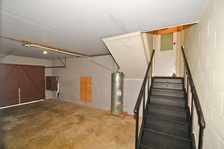 Photo of property in 17 Wonderview Road, Leigh, 0985