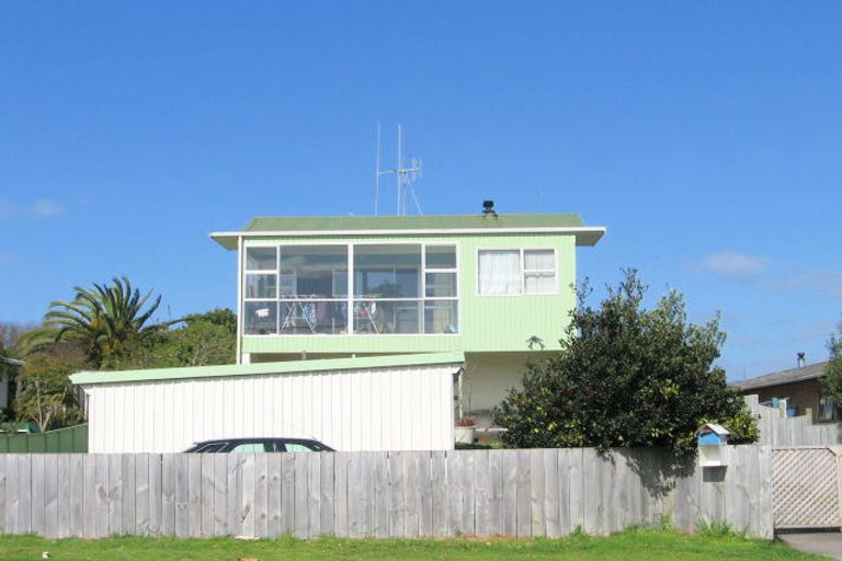 Photo of property in 92 Simpson Road, Papamoa Beach, Papamoa, 3118