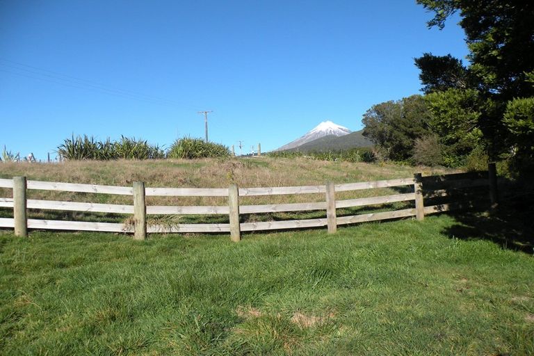 Photo of property in 1788 Mangorei Road, Mangorei, New Plymouth, 4371