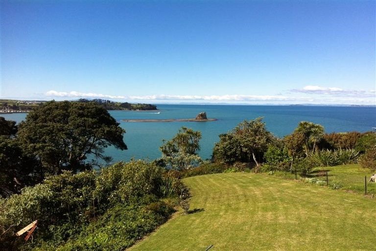 Photo of property in 81 Tiri Road, Tindalls Beach, Whangaparaoa, 0930