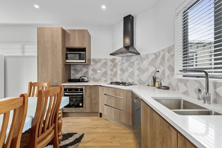 Photo of property in 1/23 Campbell Street, Karori, Wellington, 6012