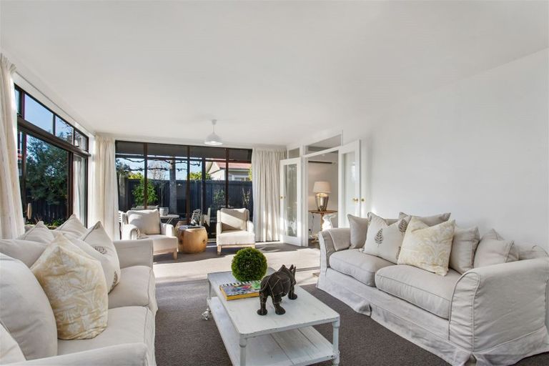 Photo of property in 2/108 Condell Avenue, Papanui, Christchurch, 8053