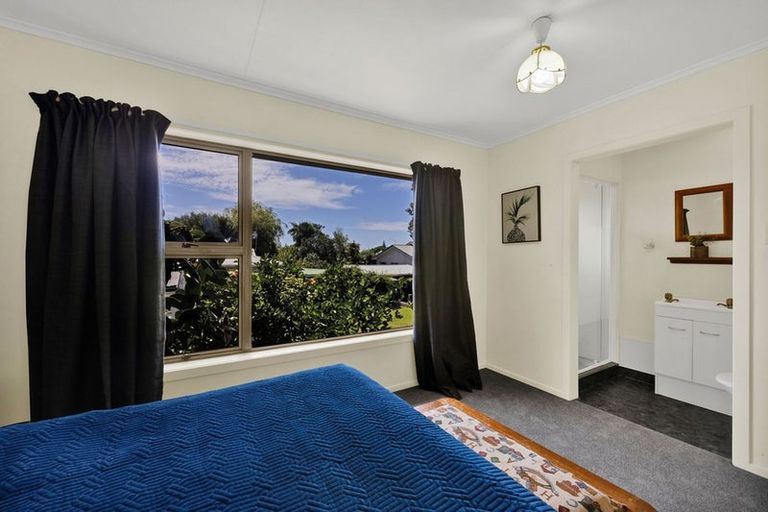 Photo of property in 86 Blake Street, Waitara, 4320