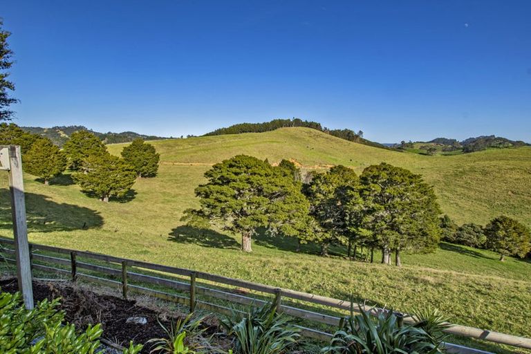 Photo of property in 18 Pataua Road North, Whareora, Whangarei, 0175