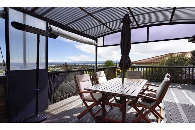 Photo of property in 14 Wiltshire Place, Stoke, Nelson, 7011