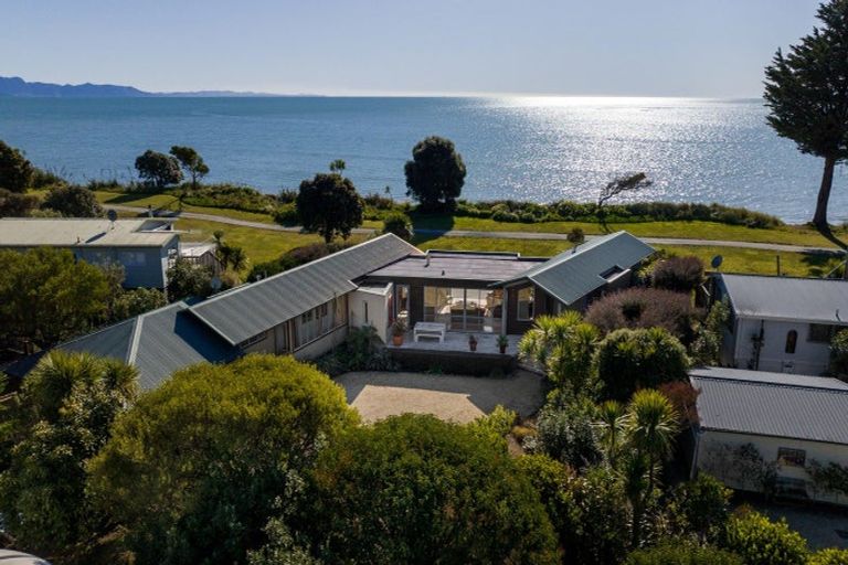 Photo of property in 42 Selwyn Street, Pohara, Takaka, 7183