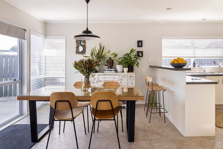 Photo of property in 22 Ocean Crest, Papamoa Beach, Papamoa, 3118