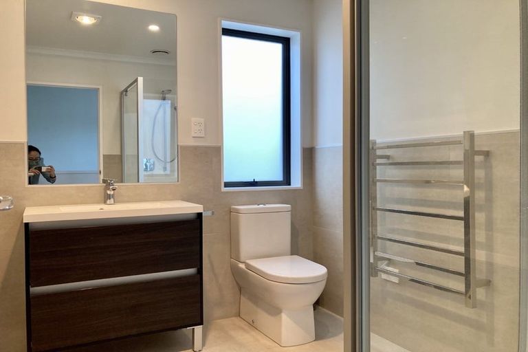 Photo of property in 66 Manutewhau Road, Massey, Auckland, 0614