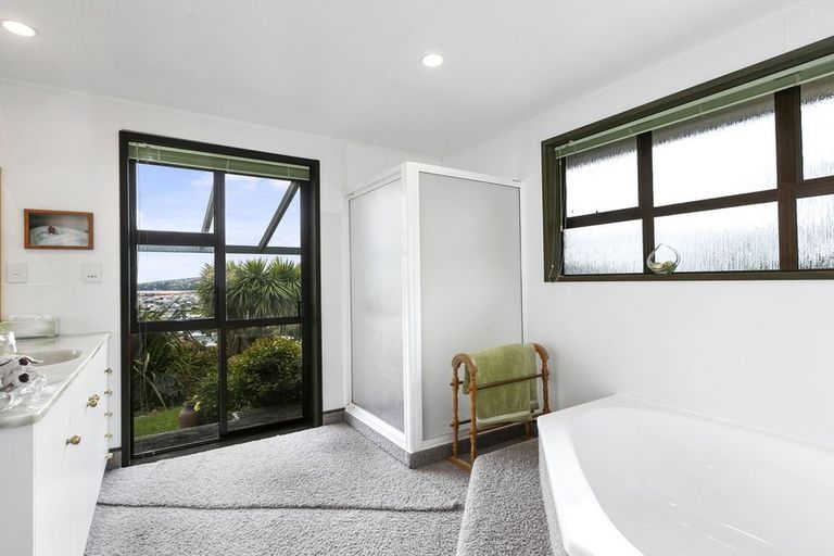 Photo of property in 60 Easther Crescent, Kew, Dunedin, 9012