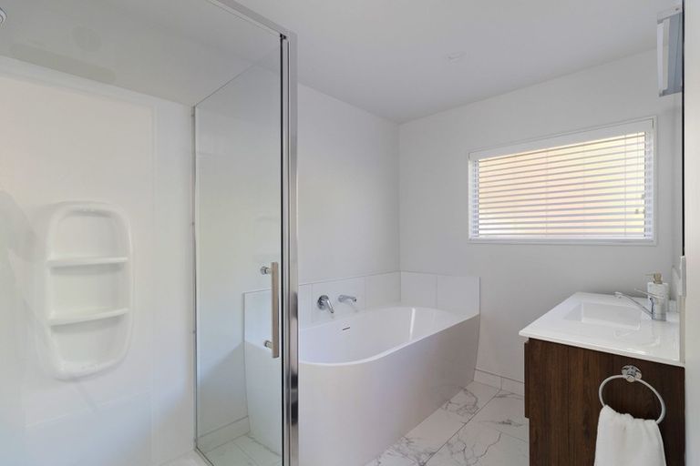 Photo of property in 52 Coster Street, Enner Glynn, Nelson, 7011