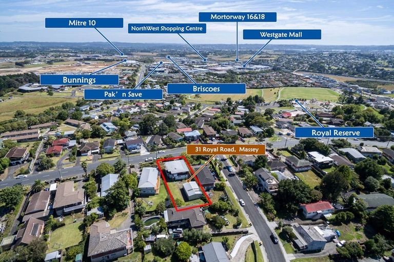 Photo of property in 31 Royal Road, Massey, Auckland, 0614