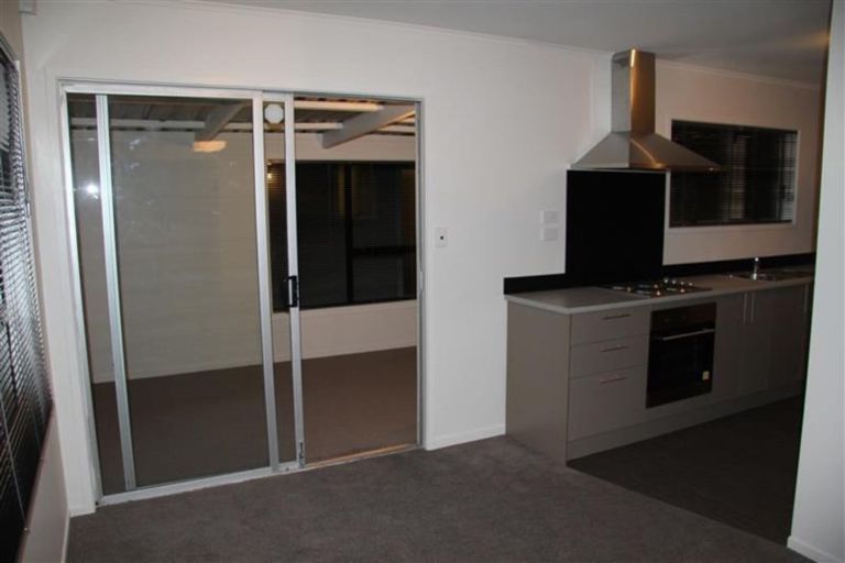 Photo of property in 40 Wickman Way, Mangere East, Auckland, 2024