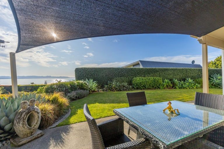 Photo of property in 30 Bay Vista Drive, Pohara, Takaka, 7183