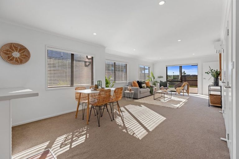 Photo of property in 16 Marion Crescent, Papamoa Beach, Papamoa, 3118