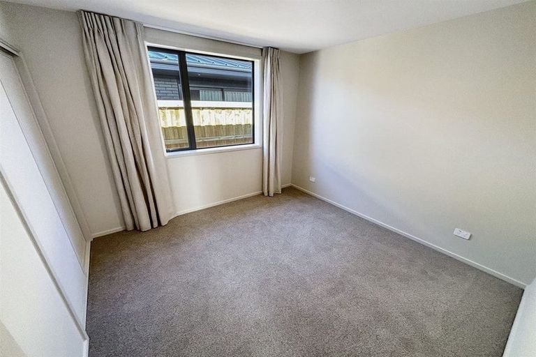 Photo of property in 28 Crossley Avenue, Woodend, 7610