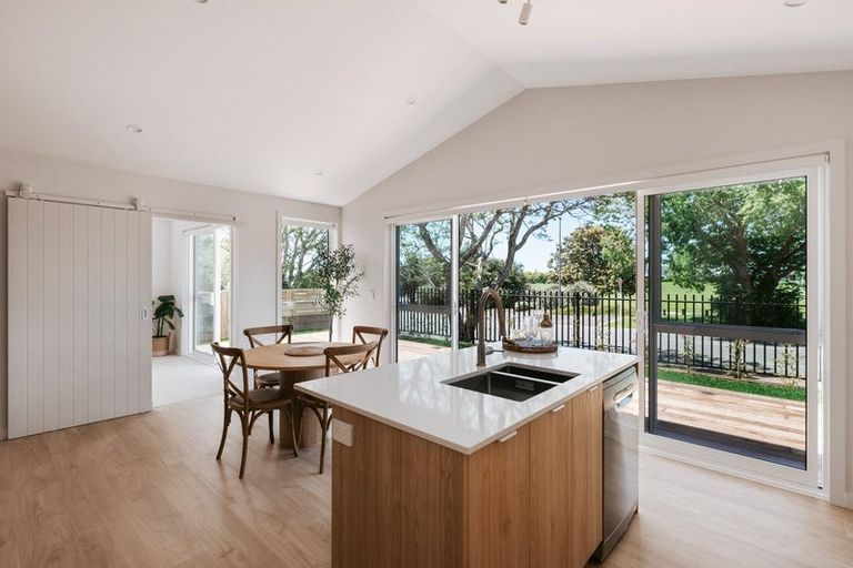 Photo of property in 13a Western Avenue, Omokoroa, 3114