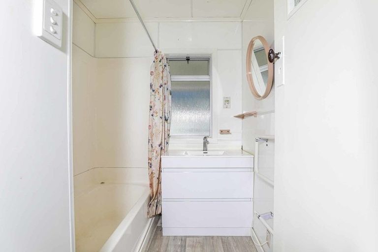 Photo of property in 100 Ngatai Street, Taumarunui, 3920