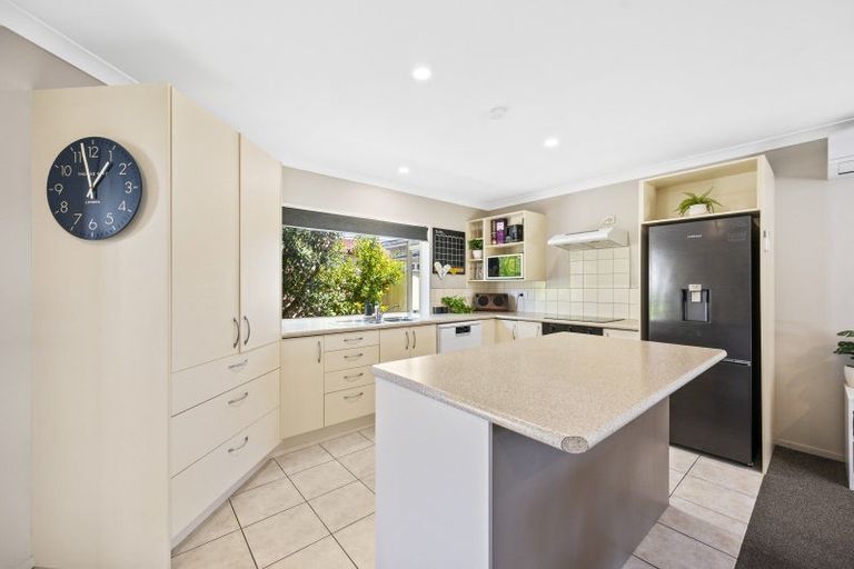 Photo of property in 9b Avenue Road, Greenmeadows, Napier, 4112