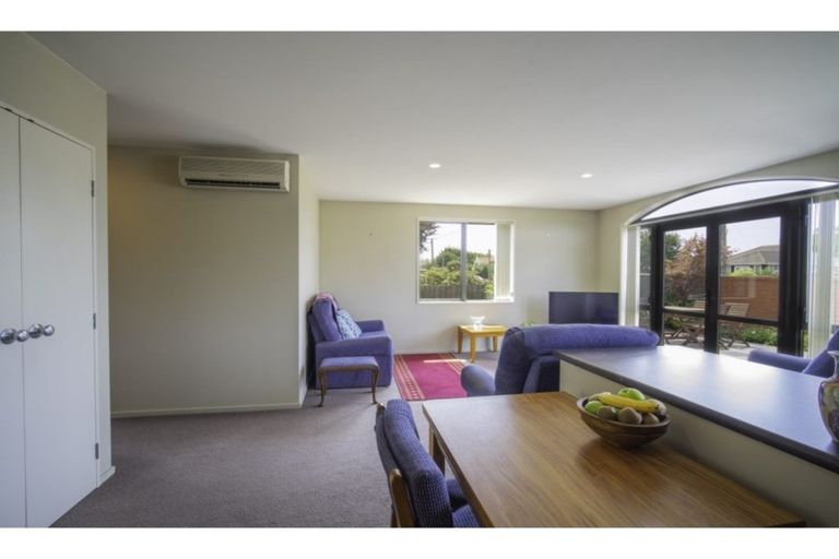 Photo of property in 101 Avonhead Road, Avonhead, Christchurch, 8042