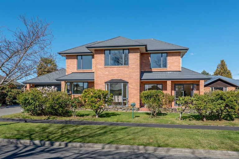 Photo of property in 2 Harrys Way, Redwood, Christchurch, 8051