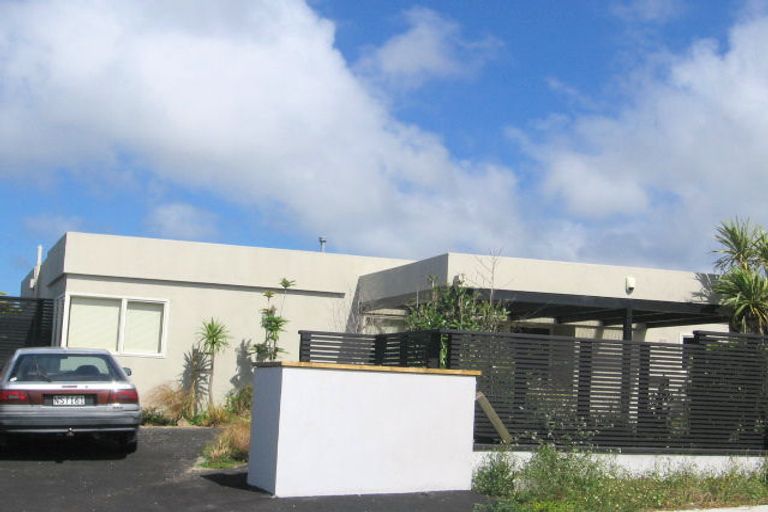 Photo of property in 31 Ashton Fitchett Drive, Brooklyn, Wellington, 6021