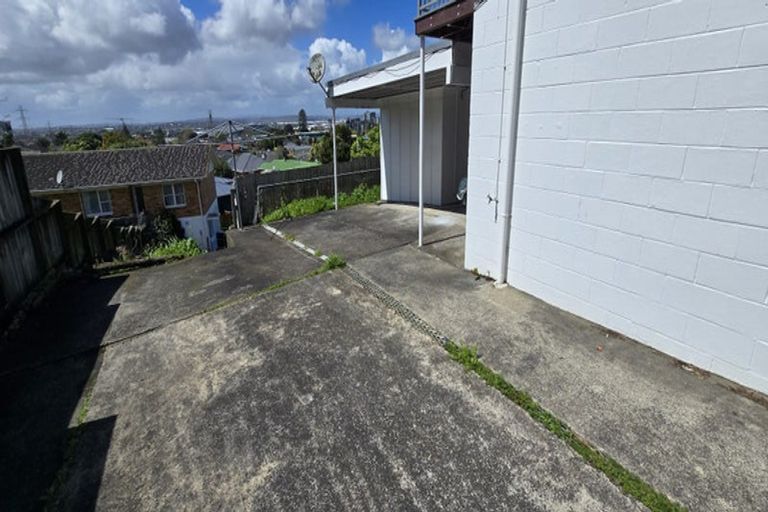 Photo of property in 12 Ruawai Road, Mount Wellington, Auckland, 1060