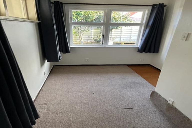 Photo of property in 267 Karori Road, Karori, Wellington, 6012