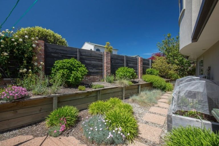 Photo of property in 10 Mulberry Lane, Wanaka, 9305