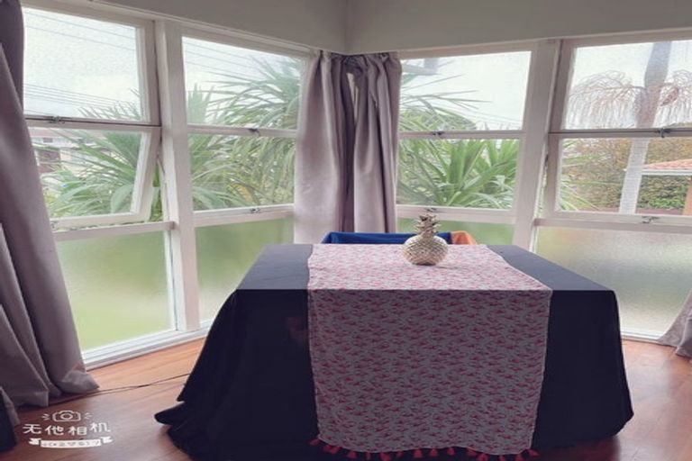 Photo of property in 1/5 Hart Road, Hauraki, Auckland, 0622