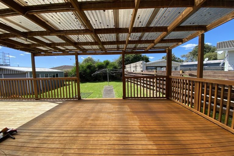 Photo of property in 6 Carbery Place, Manurewa, Auckland, 2102