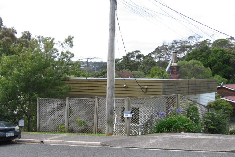 Photo of property in 1/23 Cresta Avenue, Beach Haven, Auckland, 0626